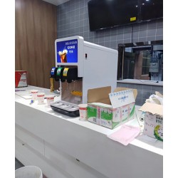 可樂機廠家--三閥四閥飲料機運營商